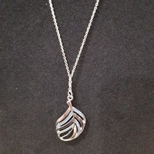NWT Paparazzi Silver and Blue Feather Long Necklace and Earring Set